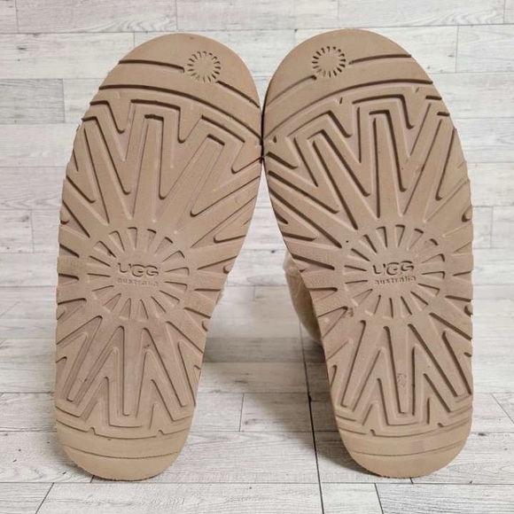 Women's UGG Juniper Brown Sheepskin Knit Sweater Boots Size 6 - Picture 8 of 9